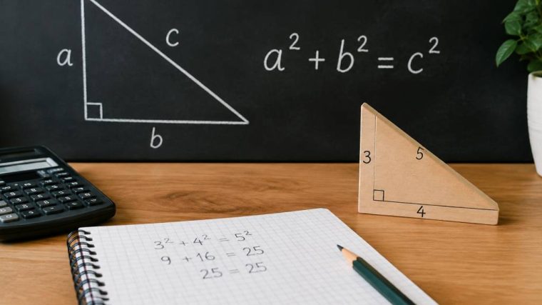 Le théorème de Pythagore expliqué avec des exemples simples