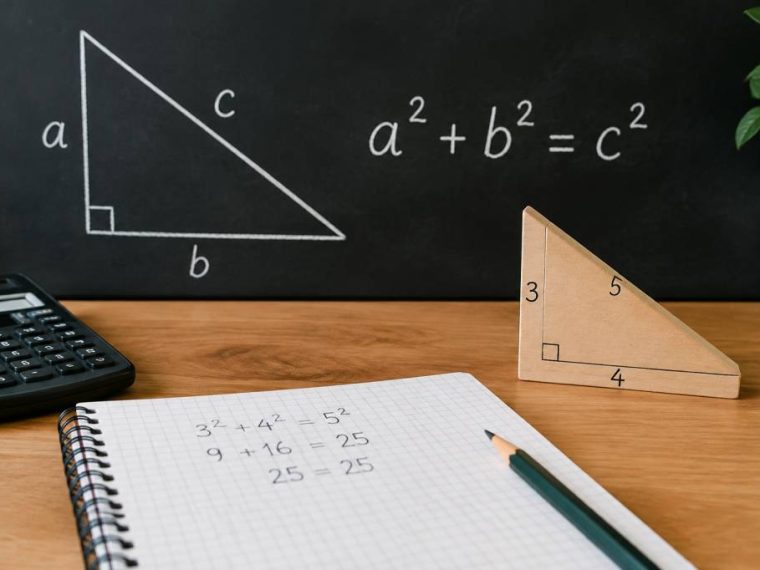 Le théorème de Pythagore expliqué avec des exemples simples